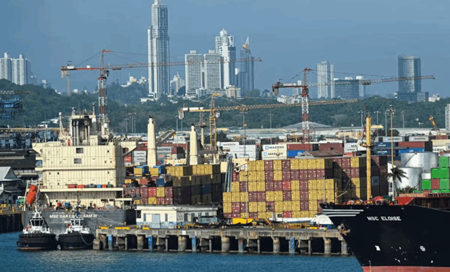 China interrumpe transacción de puertos en Panamá